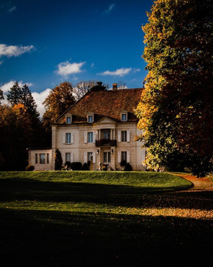 Appartement Douces Heures Avec Parking Couvert Prive เลอ ลอคเคลอ ภายนอก รูปภาพ