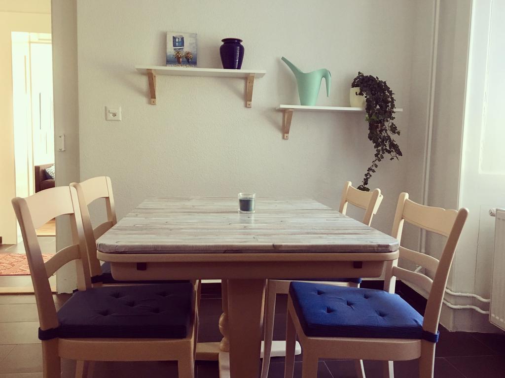 Appartement Douces Heures Avec Parking Couvert Prive เลอ ลอคเคลอ ภายนอก รูปภาพ