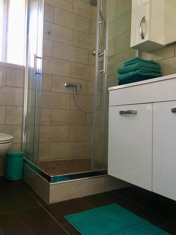 Appartement Douces Heures Avec Parking Couvert Prive เลอ ลอคเคลอ ภายนอก รูปภาพ